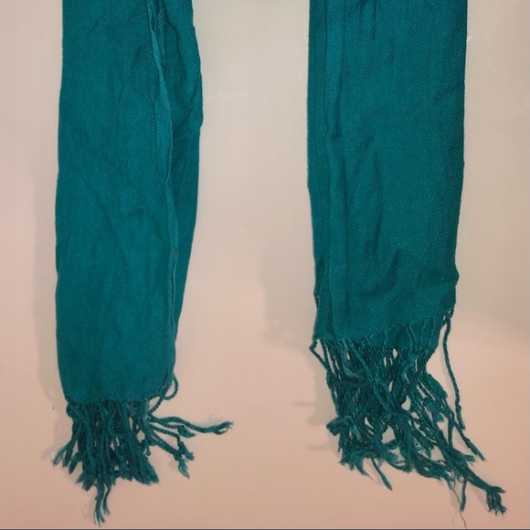 Viscose scarf - Picture 3 of 3